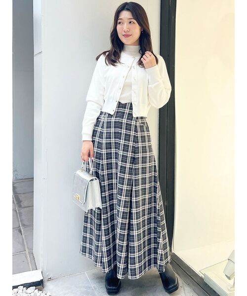 MERCURYDUO(マーキュリーデュオ)の「2WAYアシメスリットカットアウトタートルニット(ニット/セーター・レディース・その他1/オフホワイト/ミント/チャコールグレー・FREE)」の14枚目の写真