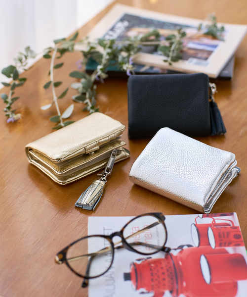 collex(コレックス)の「【WEB限定】【BEAURE/ヴュレ】カウレザー二つ折りウォレット(財布・レディース・ゴールド/ホワイト/グリーン/シルバー/ブラック・フリー)」の12枚目の写真