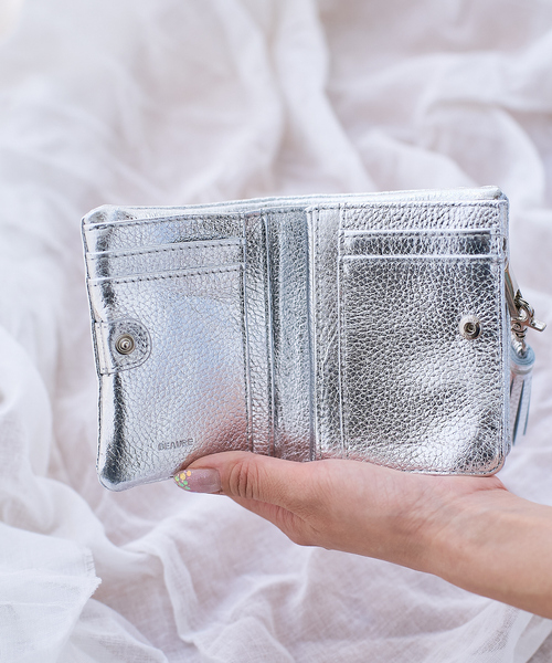 collex(コレックス)の「【WEB限定】【BEAURE/ヴュレ】カウレザー二つ折りウォレット(財布・レディース・ゴールド/ホワイト/グリーン/シルバー/ブラック・フリー)」の10枚目の写真