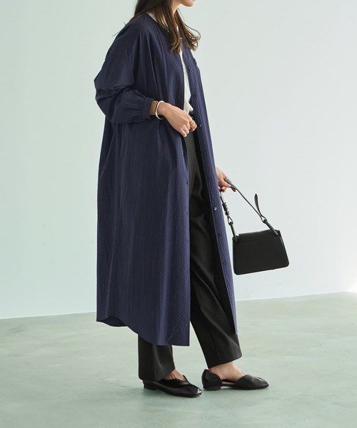 STYLE DELI（スタイルデリ）の「コートにもなるドビー織りドット柄ワンピース（ワンピース・レディース・ブラック/オリーブ/ネイビー・FREE）」の6枚目の写真