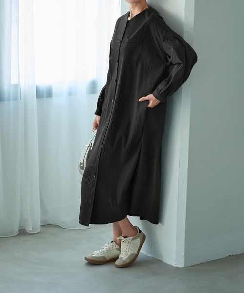 STYLE DELI（スタイルデリ）の「コートにもなるドビー織りドット柄ワンピース（ワンピース・レディース・ブラック/オリーブ/ネイビー・FREE）」の8枚目の写真