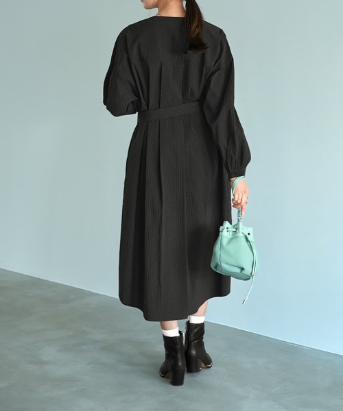STYLE DELI（スタイルデリ）の「コートにもなるドビー織りドット柄ワンピース（ワンピース・レディース・ブラック/オリーブ/ネイビー・FREE）」の15枚目の写真