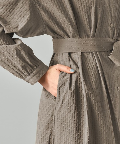 STYLE DELI（スタイルデリ）の「コートにもなるドビー織りドット柄ワンピース（ワンピース・レディース・ブラック/オリーブ/ネイビー・FREE）」の22枚目の写真