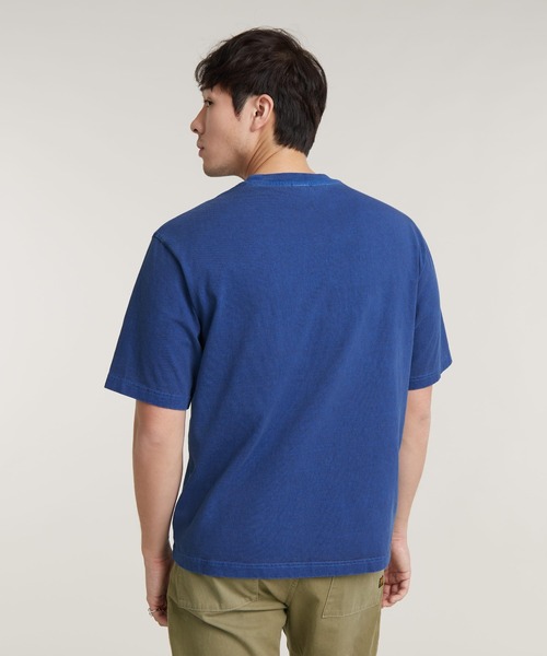 G-STAR（ジースター）の「OVERDYED CENTER CHEST BOXY T-SHIRT/オーバーダイオーバーサイズロゴT（Tシャツ/カットソー・メンズ・ブルー系その他/ダークオリーブ・MEDIUM/SMALL/LARGE/X-SMALL/X-LARGE）」の9枚目の写真