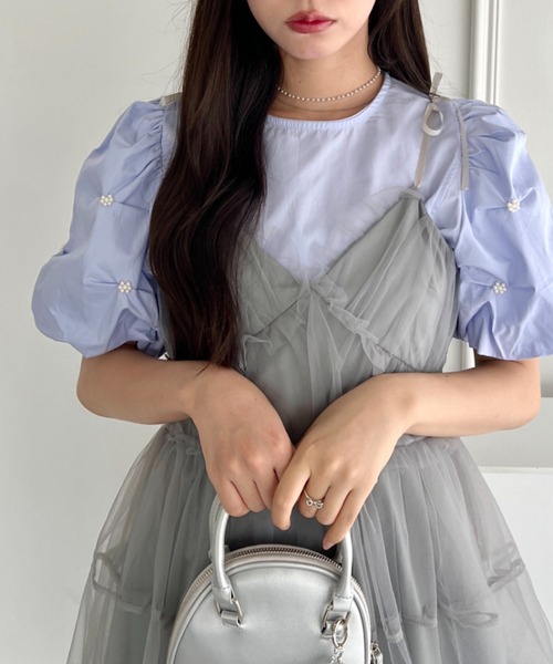 Loueme（ルエム）の「フラワーパールバルーンスリーブトップス（シャツ/ブラウス・レディース・ホワイト/ライトブルー・FREE）」の2枚目の写真