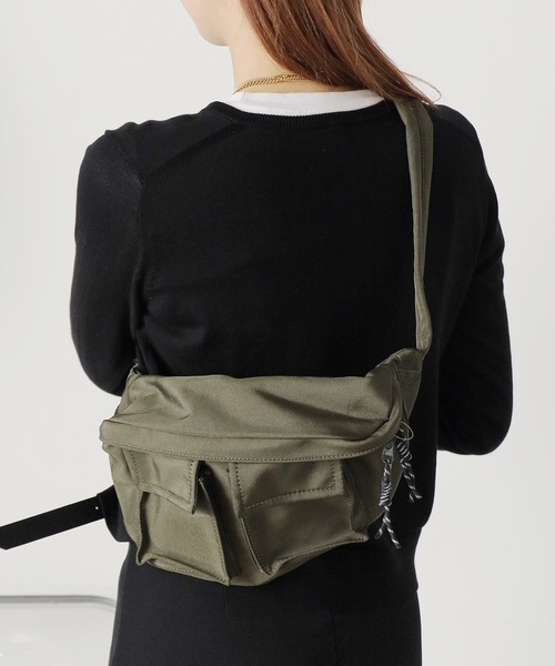 ROOPTOKYO（ループトウキョウ）の「ナイロンショルダーバック（ボディバッグ/ウエストポーチ・メンズ・アイボリー/ブラック/カーキ/オリーブ・FREE）」の5枚目の写真