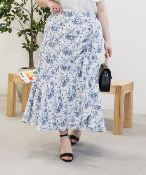 CLETTE(クレット)の「ブラウジング花柄スカート(スカート・レディース・グレー/ブルー・LL/3L/4L)」の3枚目の写真