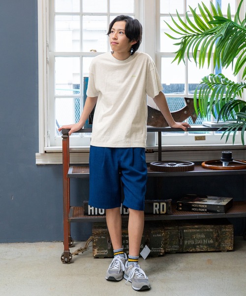 GLAZOS（グラソス）の「【大人向けサイズあり】【防汚加工】リゾートバックプリント半袖Tシャツ（Tシャツ/カットソー・キッズ・ネイビー/オートミール/オレンジ/ライトブルー・160cm/170cm/150cm/140cm）」の6枚目の写真