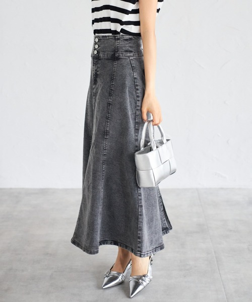 tocco closet(トッコ クローゼット)の「【ZOZO限定】フロントボタンデニムマーメイドスカート(スカート・レディース・ブラック/グレー/ブルー・M)」の20枚目の写真