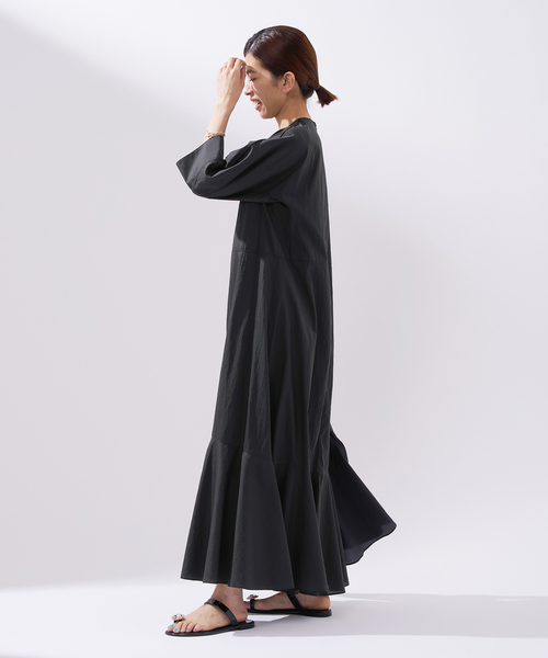 IENA（イエナ）の「エアーナイロンシアーワンピース（ワンピース・レディース・ブラック/スカイブルー・36/38）」の15枚目の写真