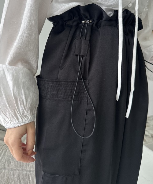 lawgy(ラウジー)の「satin waist drawstring salopette / サテンウエストドローストリングサロペット(サロペット/オーバーオール・レディース・ブラック/アイボリー/ブルー系その他・FREE)」の15枚目の写真
