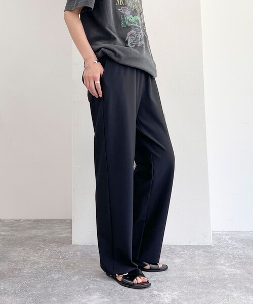 fredy emue（フレディエミュ）の「リブ リラックスパンツ（その他パンツ・レディース・ベージュ/ブラック/チャコールグレー・36/38）」の2枚目の写真