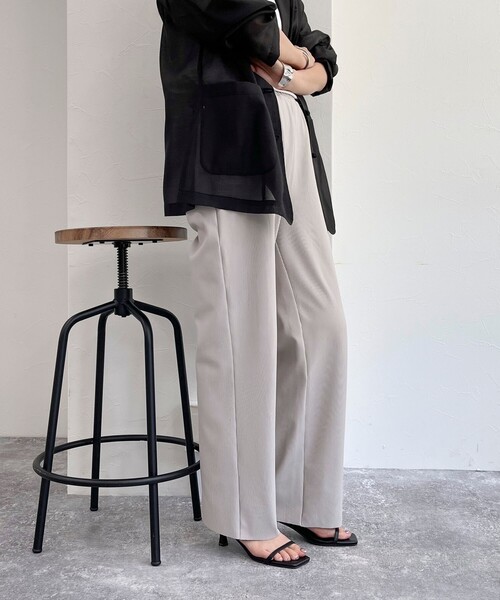 fredy emue（フレディエミュ）の「リブ リラックスパンツ（その他パンツ・レディース・ベージュ/ブラック/チャコールグレー・36/38）」の9枚目の写真