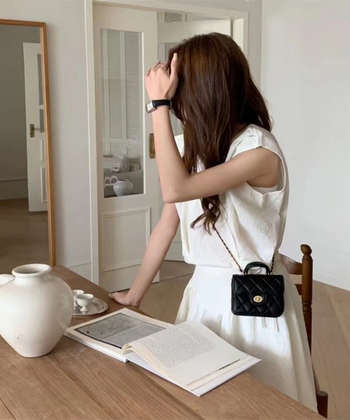 KOBE LETTUCE（コウベレタス）の「ミニチェーンバッグ（ショルダーバッグ・レディース・アイボリー/ブラック/シルバー/ピンク/ブルー系・F）」の19枚目の写真