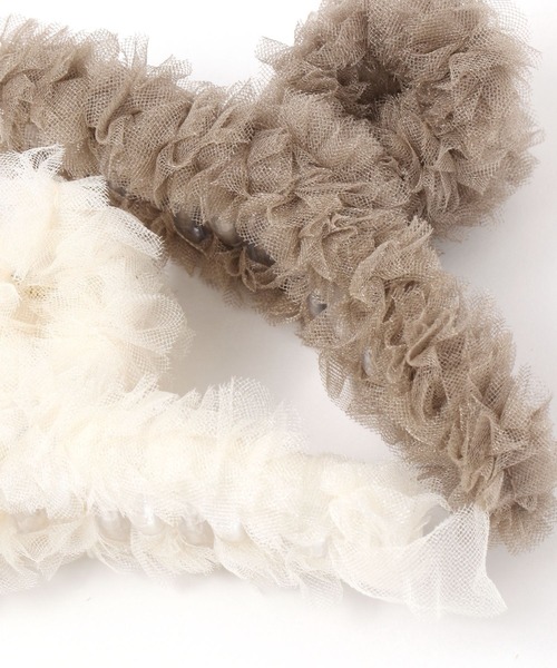 LAKOLE（ラコレ）の「チュールフリルバンスクリップ / 135391（バレッタ/ヘアクリップ・レディース・サンドグレー/オフホワイト/ブラック・FREE）」の6枚目の写真