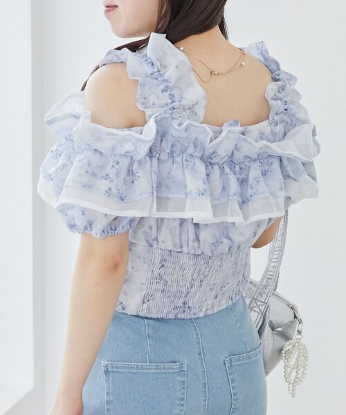 MAJESTIC LEGON（マジェスティックレゴン）の「ミルフィーユフリルショートブラウス（シャツ/ブラウス・レディース・ブラック系その他/ホワイト系その他2/ホワイト系その他/ブルー系その他2・MEDIUM）」の6枚目の写真