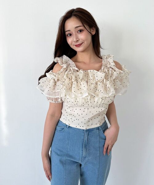 MAJESTIC LEGON（マジェスティックレゴン）の「ミルフィーユフリルショートブラウス（シャツ/ブラウス・レディース・ブラック系その他/ホワイト系その他2/ホワイト系その他/ブルー系その他2・MEDIUM）」の19枚目の写真