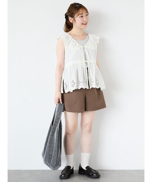 ehka sopo（エヘカソポ）の「◎ラッフルカラーレースベスト（シャツ/ブラウス・レディース・ブラック/オフホワイト/グリーン/キナリ・F）」の9枚目の写真