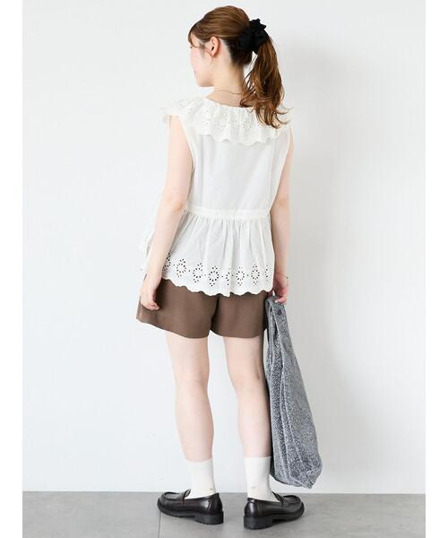 ehka sopo（エヘカソポ）の「◎ラッフルカラーレースベスト（シャツ/ブラウス・レディース・ブラック/オフホワイト/グリーン/キナリ・F）」の12枚目の写真