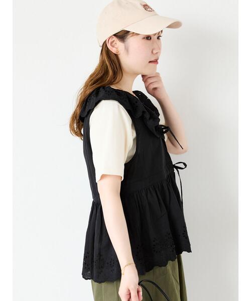 ehka sopo（エヘカソポ）の「◎ラッフルカラーレースベスト（シャツ/ブラウス・レディース・ブラック/オフホワイト/グリーン/キナリ・F）」の21枚目の写真