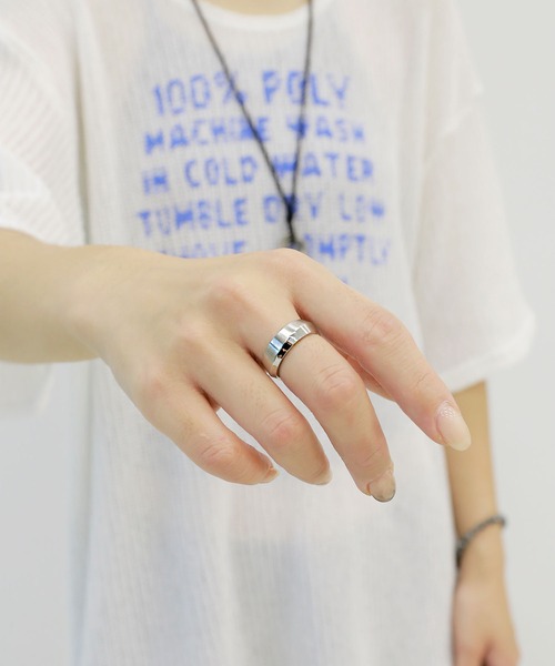 minsobi（ミンソビ）の「ユニセックス 斜めカットリング（リング・メンズ・シルバー・FREE）」の6枚目の写真