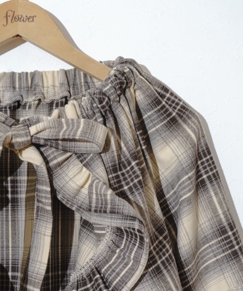 flower（フラワー）の「ペタルチェックジャケット（ノーカラージャケット・レディース・ベージュ・FREE）」の3枚目の写真