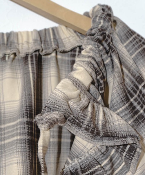 flower（フラワー）の「ペタルチェックジャケット（ノーカラージャケット・レディース・ベージュ・FREE）」の10枚目の写真