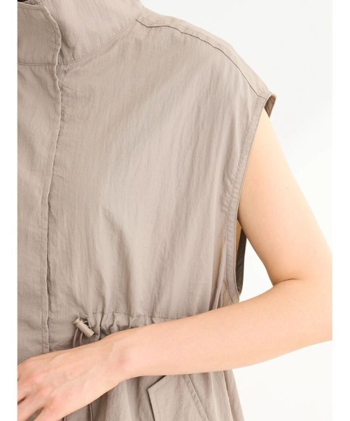 Green　Parks（グリーンパークス）の「ドロストスタンドライトベスト（ベスト・レディース・グレイッシュベージュ/ピンクベージュ/チャコールグレー・FREE）」の11枚目の写真