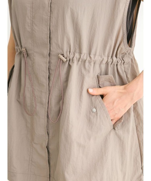 Green　Parks（グリーンパークス）の「ドロストスタンドライトベスト（ベスト・レディース・グレイッシュベージュ/ピンクベージュ/チャコールグレー・FREE）」の12枚目の写真