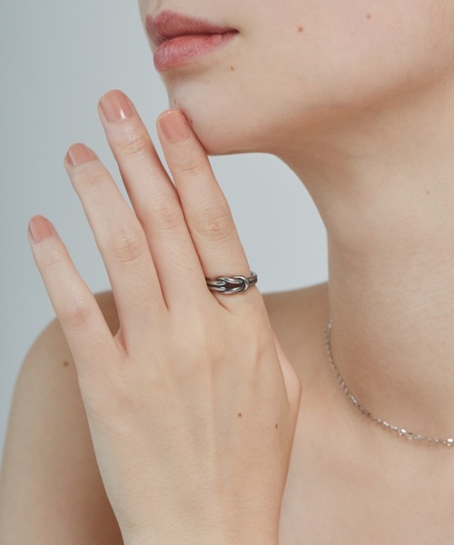 ciite' surgical stainless(シーテサージカルステンレス)の「【 金属アレルギー対応 】 ノットリング サージカルステンレス(リング・レディース・シルバー/ゴールド・11号/13号/9号)」の1枚目の写真