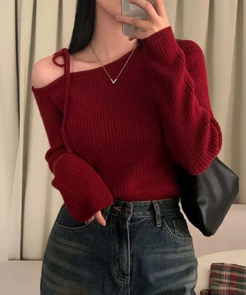 MAISON DE THERESE（メゾン ド テレーズ）の「オフショルダー　ニットトップス/セーター（ニット/セーター・レディース・ブラック/アイボリー/レッド・FREE）」の19枚目の写真