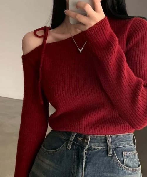 MAISON DE THERESE（メゾン ド テレーズ）の「オフショルダー　ニットトップス/セーター（ニット/セーター・レディース・ブラック/アイボリー/レッド・FREE）」の4枚目の写真