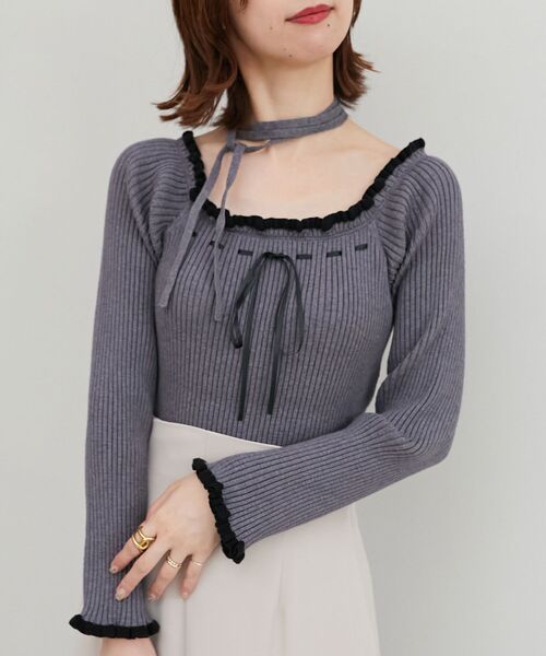 MAJESTIC LEGON（マジェスティックレゴン）の「チョーカーセットフリルリボン長袖ニット（ニット/セーター・レディース・アイボリー/レッド/ブラック/チャコールグレー・MEDIUM）」の18枚目の写真