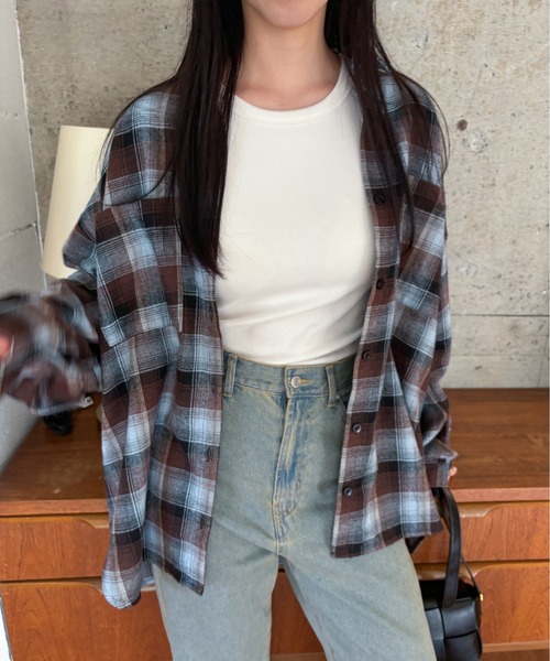 EPIMI E'PIMMY（エピミエピミー）の「オンブレチェックビッグシャツ（シャツ/ブラウス・レディース・ブラウン/アイボリー/ブラック・MEDIUM）」の3枚目の写真