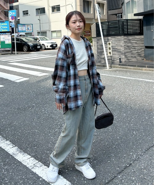 EPIMI E'PIMMY（エピミエピミー）の「オンブレチェックビッグシャツ（シャツ/ブラウス・レディース・ブラウン/アイボリー/ブラック・MEDIUM）」の14枚目の写真