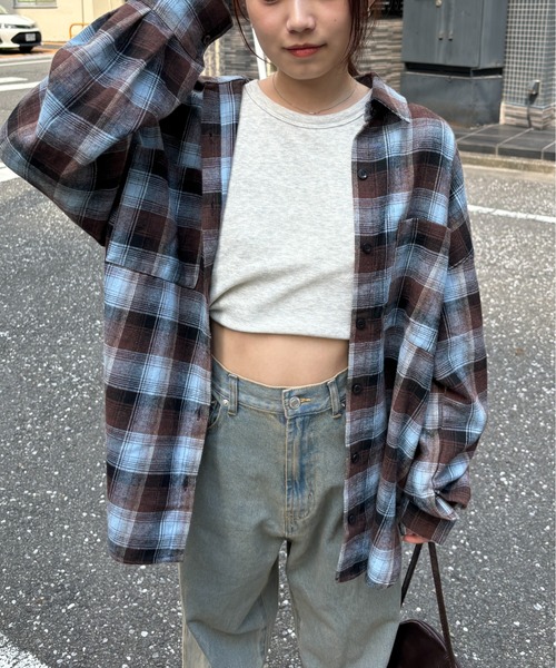 EPIMI E'PIMMY（エピミエピミー）の「オンブレチェックビッグシャツ（シャツ/ブラウス・レディース・ブラウン/アイボリー/ブラック・MEDIUM）」の16枚目の写真