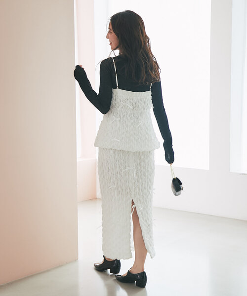La boutique BonBon(ラブティックボンボン)の「【5thLOVE・セットアップ可】メニーリボンフラワースモッキングキャミ(キャミソール・レディース・ホワイト/ブラック/サックスブルー・FREE)」の9枚目の写真