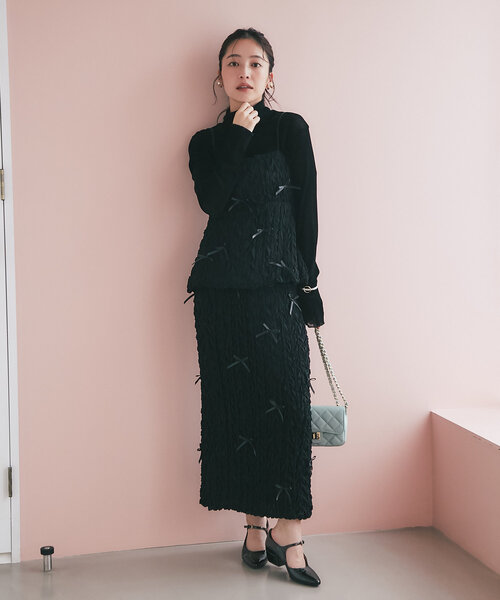 La boutique BonBon(ラブティックボンボン)の「【5thLOVE・セットアップ可】メニーリボンフラワースモッキングキャミ(キャミソール・レディース・ホワイト/ブラック/サックスブルー・FREE)」の18枚目の写真