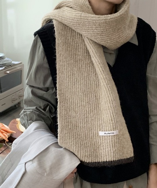 VitaFelice（ヴィータフェリーチェ）の「切り替えデザインシンプルバイカラーリブマフラー（マフラー・レディース・ブラック/ダークブラウン/グレー/レッド/イエロー/グリーン/オートミール・FREE）」の5枚目の写真