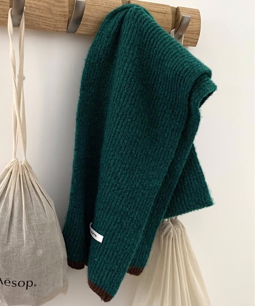 VitaFelice（ヴィータフェリーチェ）の「切り替えデザインシンプルバイカラーリブマフラー（マフラー・レディース・ブラック/ダークブラウン/グレー/レッド/イエロー/グリーン/オートミール・FREE）」の20枚目の写真