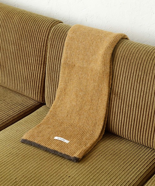 VitaFelice（ヴィータフェリーチェ）の「切り替えデザインシンプルバイカラーリブマフラー（マフラー・レディース・ブラック/ダークブラウン/グレー/レッド/イエロー/グリーン/オートミール・FREE）」の16枚目の写真