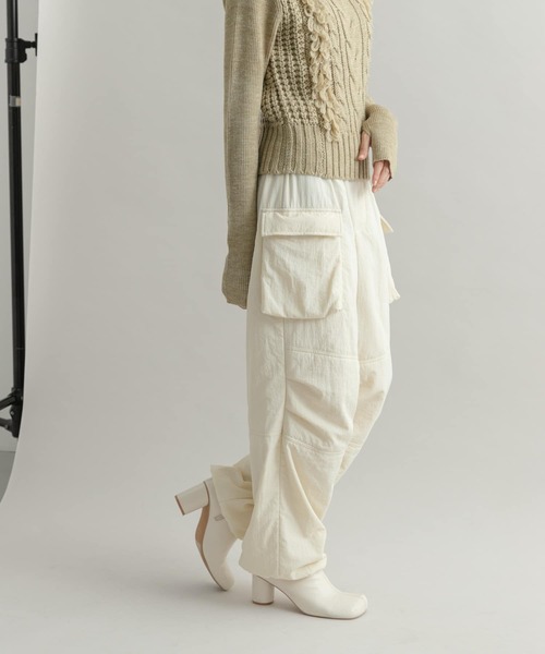 KBF（ケイビーエフ）の「ポケットディティールスノーパンツ（その他パンツ・レディース・アイボリー/ブラック・ONE）」の5枚目の写真