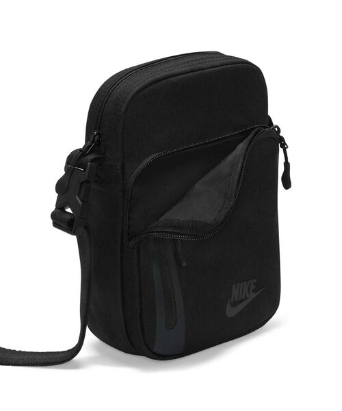 NIKE(ナイキ)の「ナイキ エレメンタル プレミアム クロスボディバッグ (4L) / Nike Elemental Premium Crossbody Bag (4L) DN2557-010 Black(ボディバッグ/ウエストポーチ・メンズ・ブラック・ONE SIZE)」の8枚目の写真