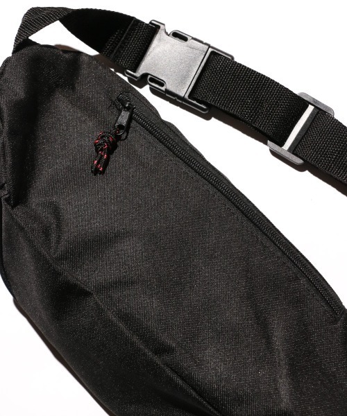 C.E.L.STORE(セルストア)の「NISSIN CAP&BAG / ニッシンキャップ&バッグ POLY 4 ZIPPER FANNY PACK ウエストポーチ(ボディバッグ/ウエストポーチ・メンズ・ブラック・FREE)」の8枚目の写真