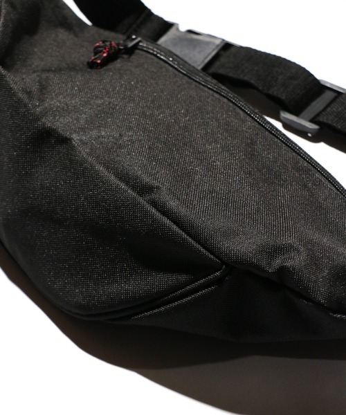 C.E.L.STORE(セルストア)の「NISSIN CAP&BAG / ニッシンキャップ&バッグ POLY 4 ZIPPER FANNY PACK ウエストポーチ(ボディバッグ/ウエストポーチ・メンズ・ブラック・FREE)」の9枚目の写真