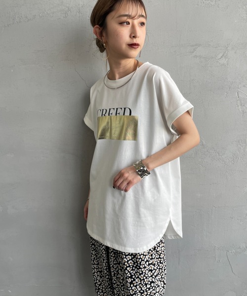 MAISON DE L'ALLURE（メゾンドゥラリュール）の「[MAISON DE L'ALLURE/メゾンドゥラリュール] 箔ラバーロゴプリントＴシャツ（Tシャツ/カットソー・レディース・ブラック/ホワイト/グレー/オフホワイト・F）」の14枚目の写真