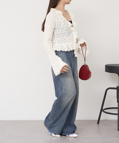 RAY CASSIN（レイカズン）の「【美脚見え/サイズ展開あり】バックポケット刺繍ルーズデニムパンツ（デニムパンツ・レディース・ブルー/グレー・S/M）」の6枚目の写真