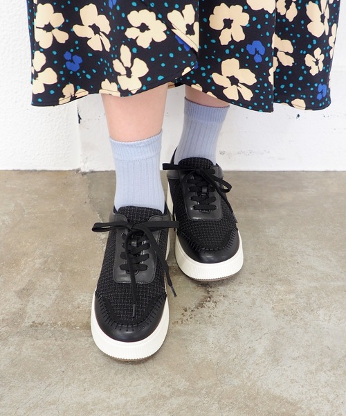 あしながおじさん（アシナガオジサン）の「厚底ステッチスニーカー　1310261（スニーカー・レディース・ライトベージュ/ゴールド/ブラック・23.5cm/23cm/24.5cm/24cm/22.5cm）」の12枚目の写真