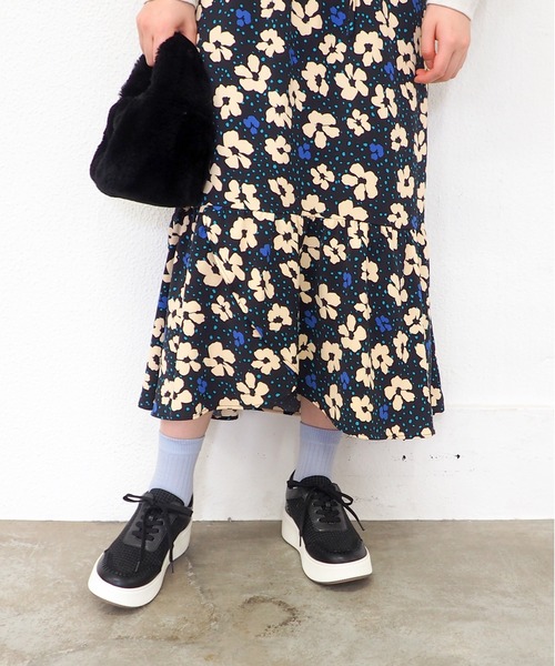 あしながおじさん（アシナガオジサン）の「厚底ステッチスニーカー　1310261（スニーカー・レディース・ライトベージュ/ゴールド/ブラック・23.5cm/23cm/24.5cm/24cm/22.5cm）」の13枚目の写真