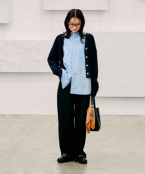 GLOBAL WORK(グローバルワーク)の「スッキレイショートVネックカーディガン長袖/253314(カーディガン/ボレロ・レディース・ネイビー/マスタード/ブルー系3/グレー系1・LARGE/MEDIUM)」の12枚目の写真